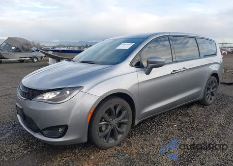 2020 Chrysler Pacifica Touring z USA, uszkodzony, nr VIN 2C4RC1FG8LR150392